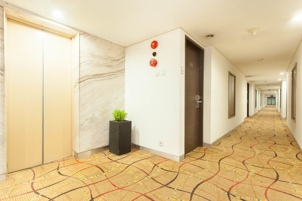 Zen Premium Menteng Syariah Джакарта Екстериор снимка