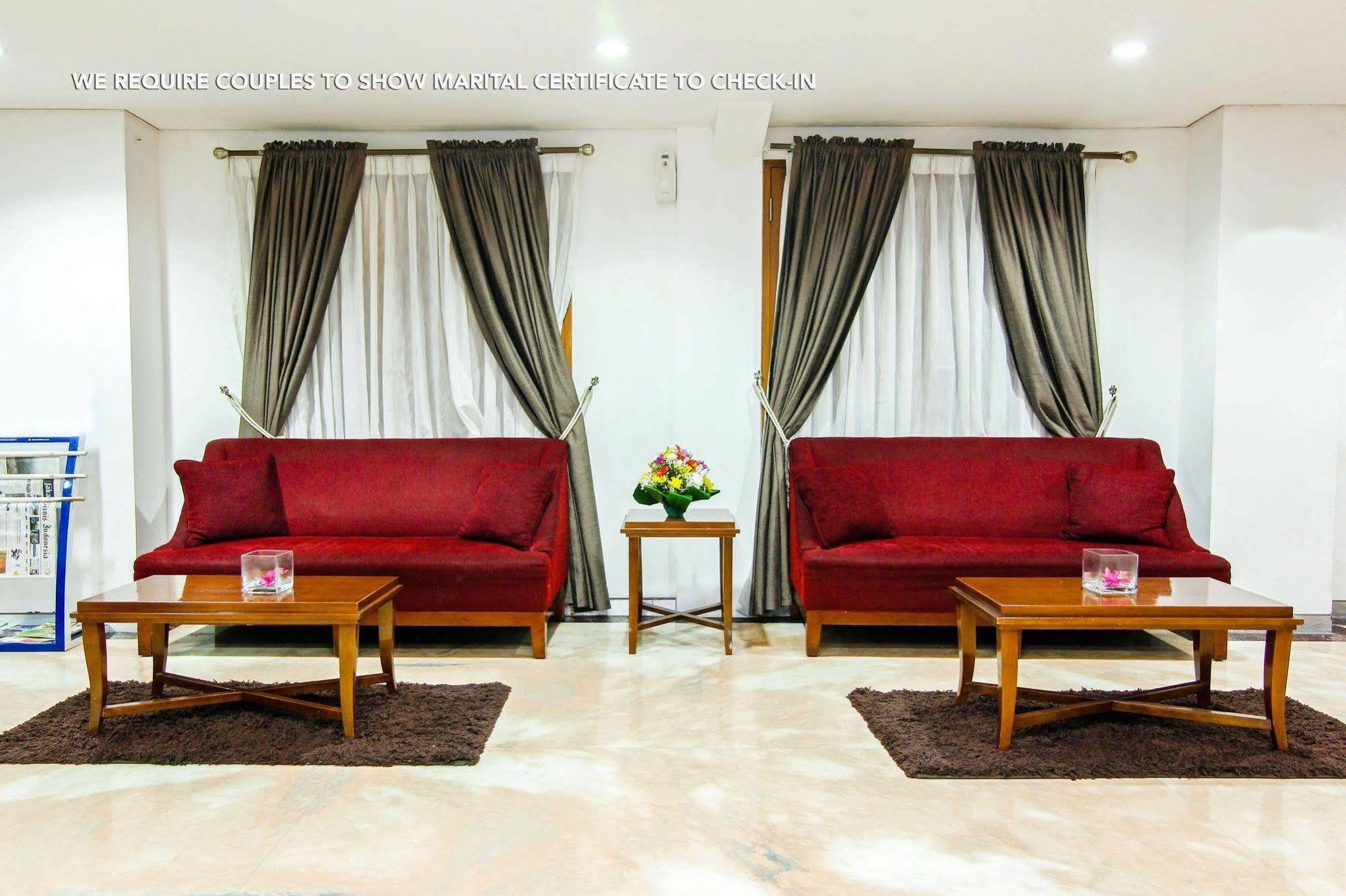 Zen Premium Menteng Syariah Джакарта Екстериор снимка