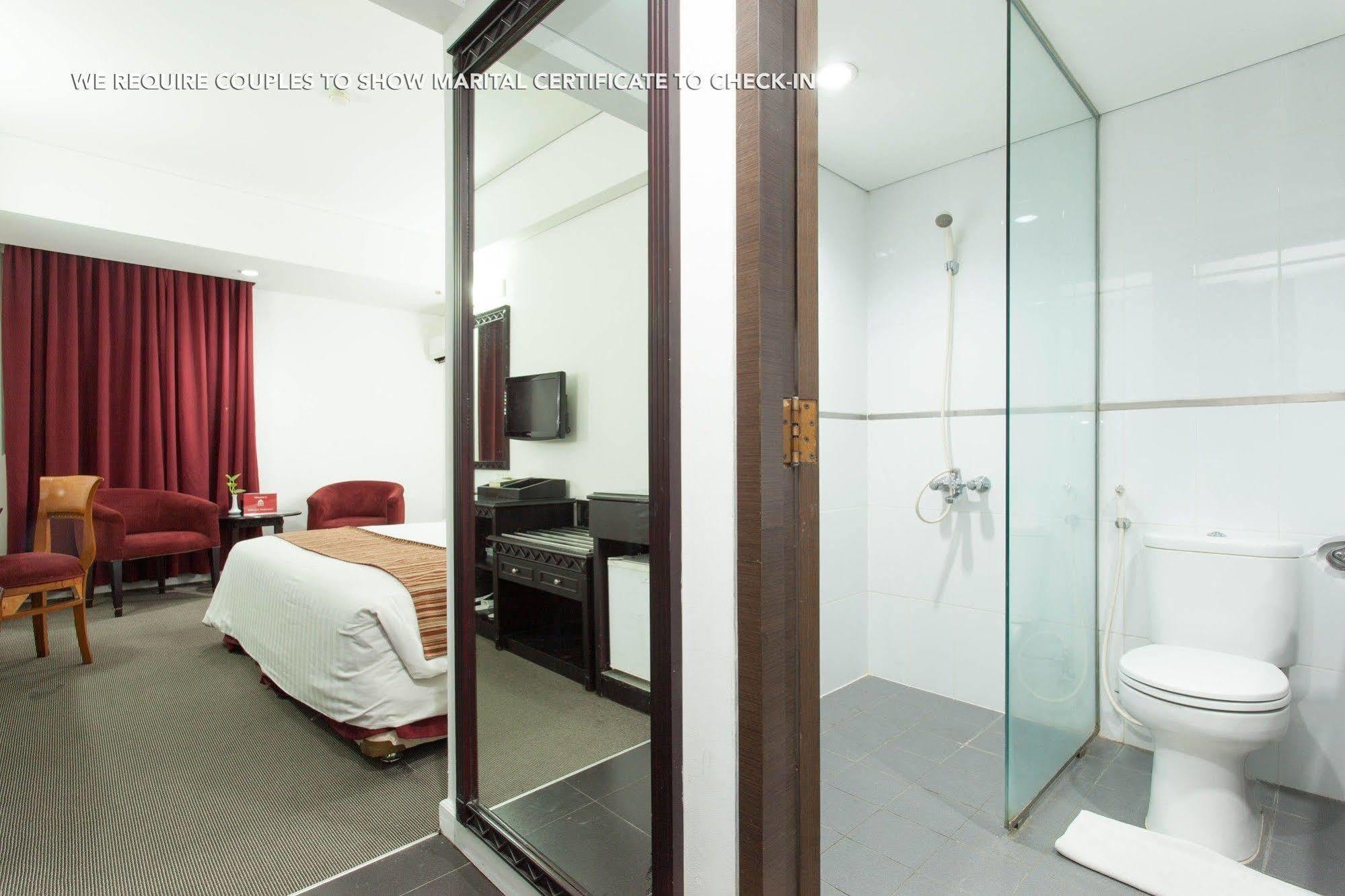 Zen Premium Menteng Syariah Джакарта Екстериор снимка