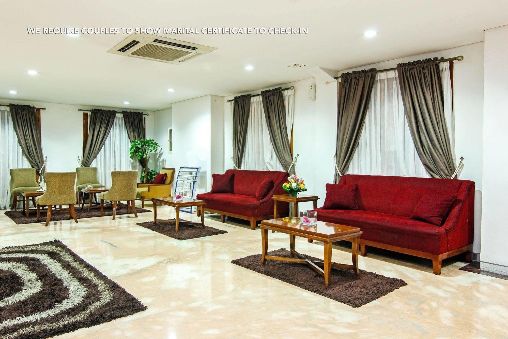 Zen Premium Menteng Syariah Джакарта Екстериор снимка