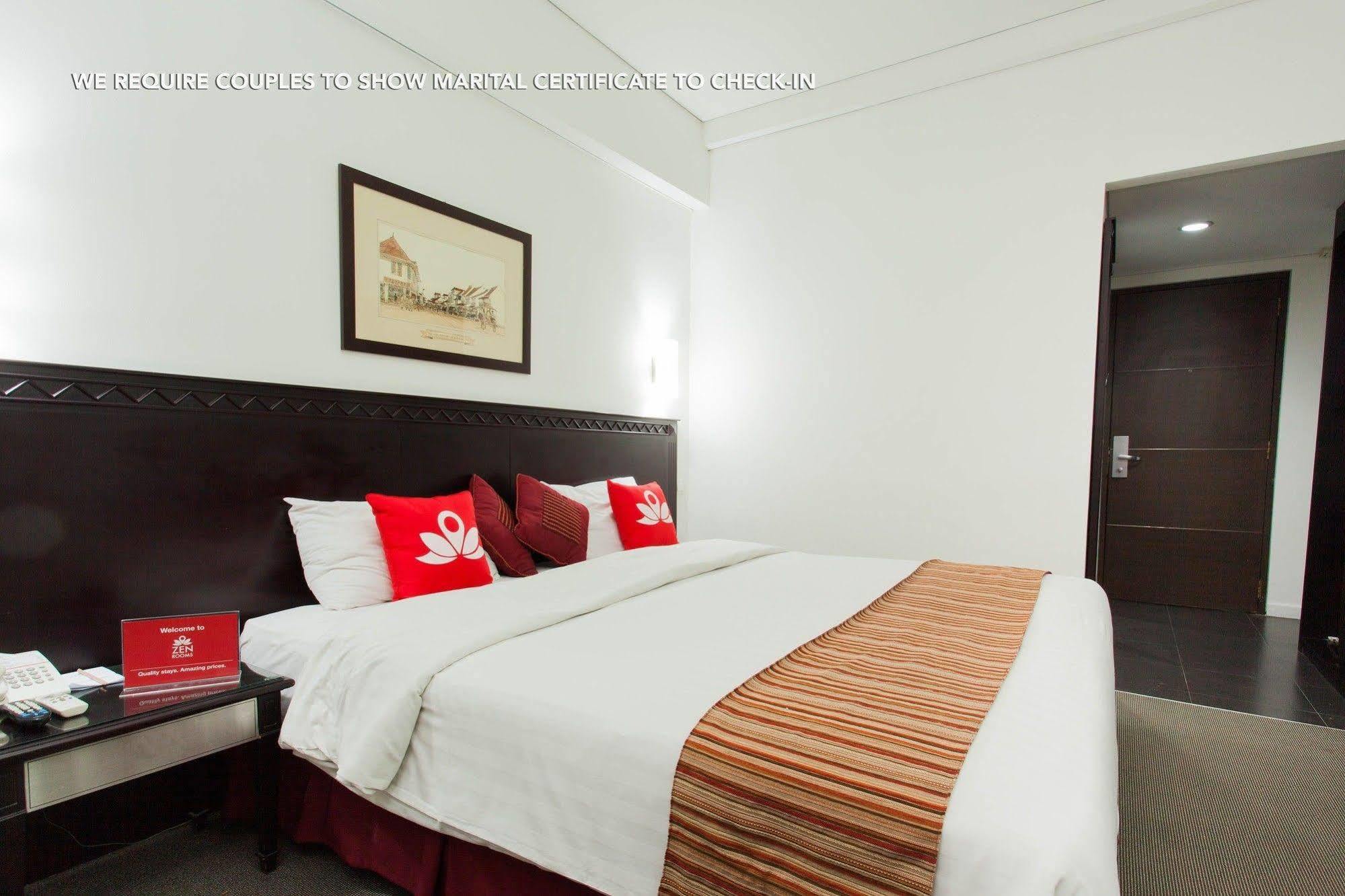Zen Premium Menteng Syariah Джакарта Екстериор снимка