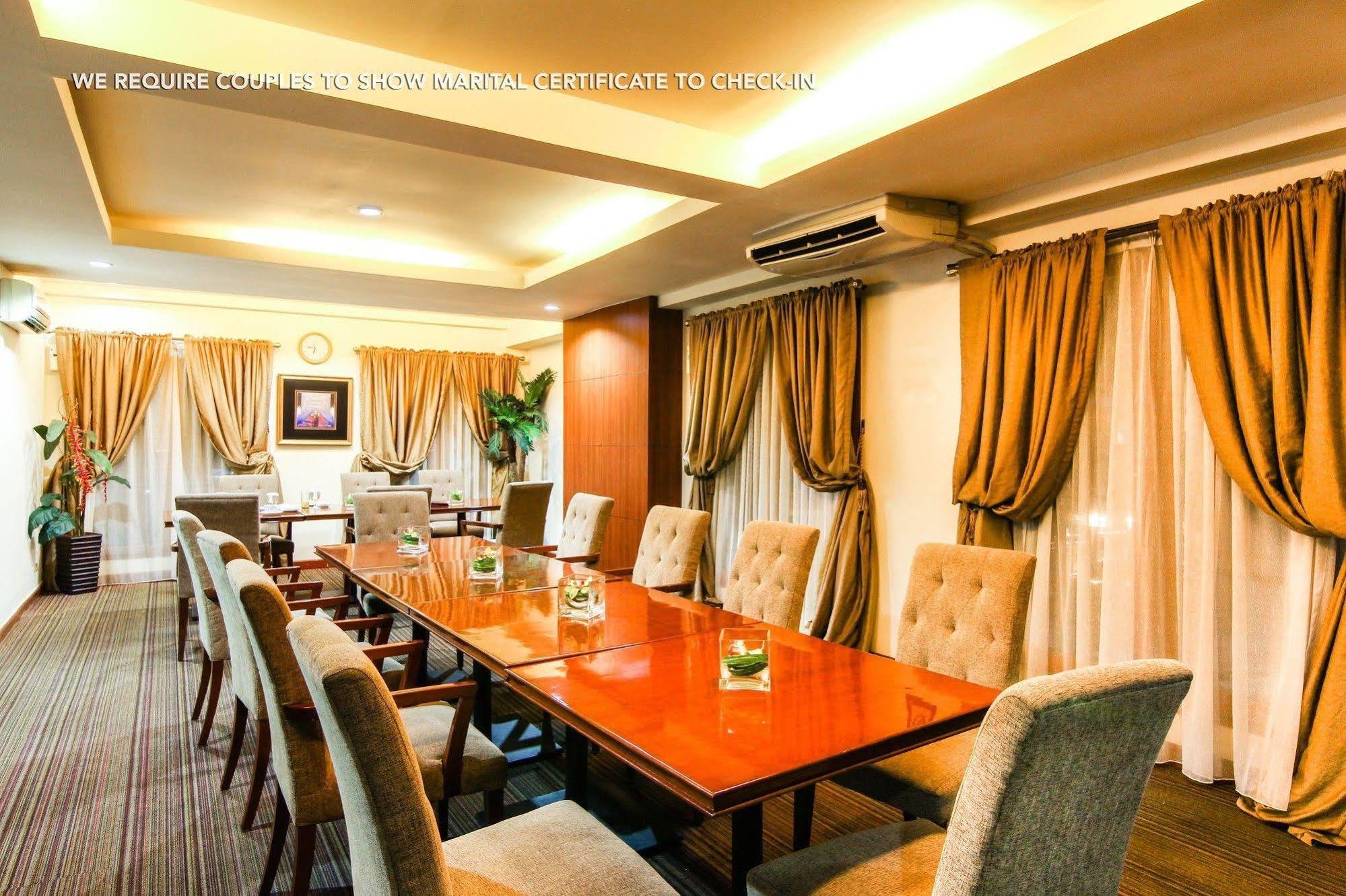 Zen Premium Menteng Syariah Джакарта Екстериор снимка