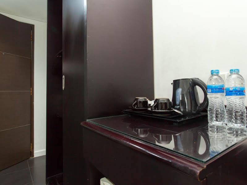 Zen Premium Menteng Syariah Джакарта Екстериор снимка