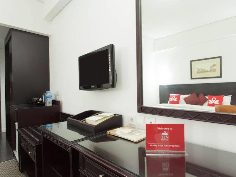 Zen Premium Menteng Syariah Джакарта Екстериор снимка