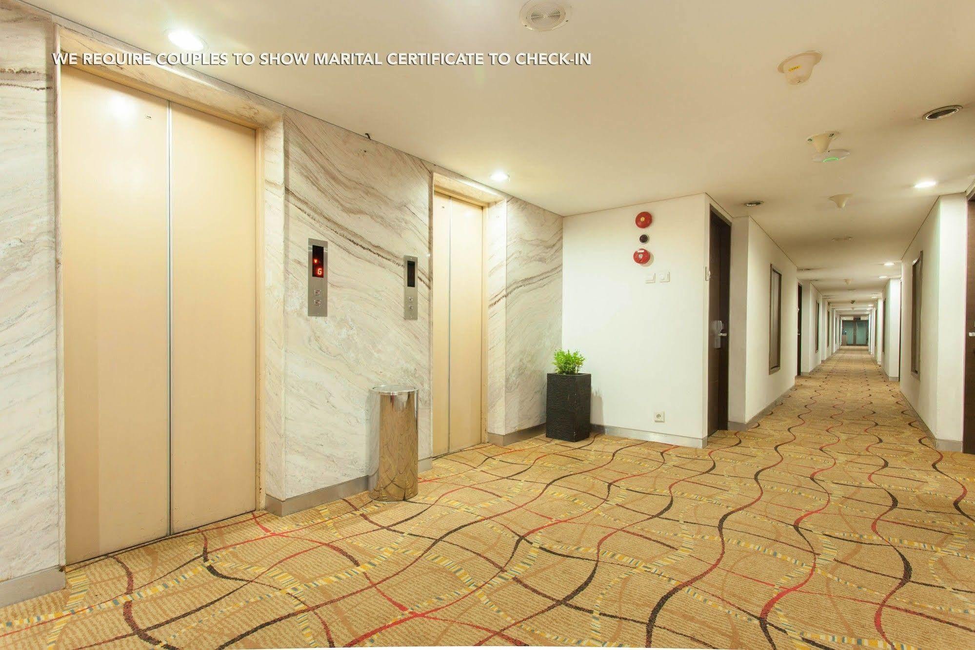 Zen Premium Menteng Syariah Джакарта Екстериор снимка
